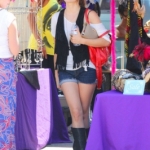 Filename=AT_THE_FLEA_MARKET_11-09-2011_23.jpg
Filesize=107KiB
Dimensions=266x400
Date added=Sep 23, 2015 AT_THE_FLEA_MARKET_11-09-2011_23.jpg
