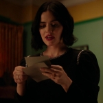 Katy_Keene_S01E10_Chapter_Ten_Gloria_1080p_AMZN_WEB-DL_DDP5_1_H_264-KiNGS_0380.jpg