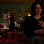 Katy_Keene_S01E10_Chapter_Ten_Gloria_1080p_AMZN_WEB-DL_DDP5_1_H_264-KiNGS_0404.jpg