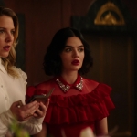 Katy_Keene_S01E10_Chapter_Ten_Gloria_1080p_AMZN_WEB-DL_DDP5_1_H_264-KiNGS_0592.jpg