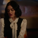 Katy_Keene_S01E11_Chapter_Eleven_Who_Can_I_Turn_To_1080p_AMZN_WEB-DL_DDP5_1_H_264-KiNGS_0119.jpg