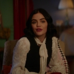 Katy_Keene_S01E11_Chapter_Eleven_Who_Can_I_Turn_To_1080p_AMZN_WEB-DL_DDP5_1_H_264-KiNGS_0137.jpg