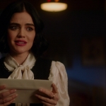 Katy_Keene_S01E11_Chapter_Eleven_Who_Can_I_Turn_To_1080p_AMZN_WEB-DL_DDP5_1_H_264-KiNGS_0160.jpg