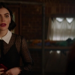 Katy_Keene_S01E11_Chapter_Eleven_Who_Can_I_Turn_To_1080p_AMZN_WEB-DL_DDP5_1_H_264-KiNGS_0963.jpg