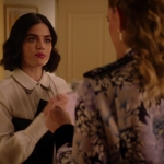 Katy_Keene_S01E12_Chapter_Twelve_Chain_of_Fools_1080p_AMZN_WEB-DL_DDP5_1_H_264-KiNGS_1092.jpg