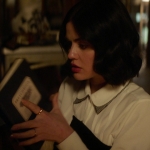 Katy_Keene_S01E12_Chapter_Twelve_Chain_of_Fools_1080p_AMZN_WEB-DL_DDP5_1_H_264-KiNGS_1870.jpg
