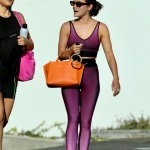 LeavesaYogaClassWithAFriend-022.jpg