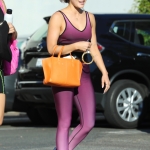 LeavesaYogaClassWithAFriend-025.jpg