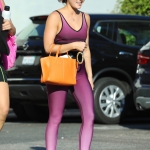 LeavesaYogaClassWithAFriend-026.jpg