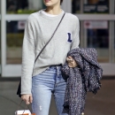 LucyArrivesBackinVancouverNov14-007.jpg