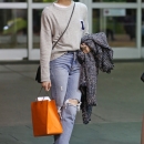 LucyArrivesBackinVancouverNov14-009.jpg