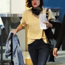 LucyCatchesAnFlight-005.jpg