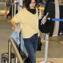 LucyCatchesAnFlight-021.jpg