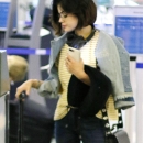 LucyCatchesAnFlight-028.jpg
