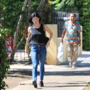 LucyInBeverlyHillsJul12-034.jpg