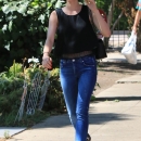 LucyInBeverlyHillsJul12-037.jpg