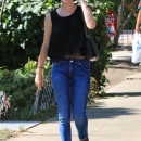 LucyInBeverlyHillsJul12-039.jpg