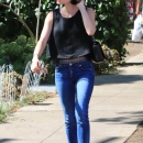 LucyInBeverlyHillsJul12-042.jpg