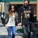 Lucy_and_Joel_Crouse_in_Los_Angeles_23-06-2014_09.jpg