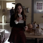Pretty_Little_Liars_S05E15_Mini_720p_WEB-DL_Dual_RMZ-Dinho_0276.jpg