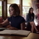 Pretty_Little_Liars_S06E13_The_Gloves_Are_On_720p_WEB-DL_DD5_1_H_264-NTb_1353.jpg