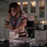 Pretty_Little_Liars_S06E15_Do_Not_Disturb_720p_WEB-DL_DD5_1_H_264-NTb_0801.jpg