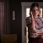 Pretty_Little_Liars_S06E15_Do_Not_Disturb_720p_WEB-DL_DD5_1_H_264-NTb_1691.jpg