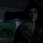 Pretty_Little_Liars_S07E16_WEB-DL_720p_DUAL_WWW_COMANDOTORRENTS_COM_1396.jpg