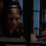 Pretty_Little_Liars_S07E17_WEB-DL_720p_DUAL_WWW_COMANDOTORRENTS_COM_1812.jpg