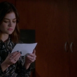 Pretty_Little_Liars_S07E18_WEB-DL_720p_DUAL_WWW_COMANDOTORRENTS_COM_1426.jpg