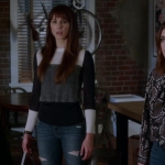 Pretty_Little_Liars_S07E18_WEB-DL_720p_DUAL_WWW_COMANDOTORRENTS_COM_1484.jpg
