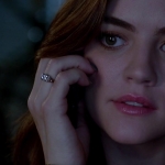 Pretty_Little_Liars_S07E18_WEB-DL_720p_DUAL_WWW_COMANDOTORRENTS_COM_2189.jpg