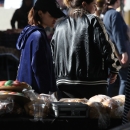 ShoppingFarmersMarket-019.jpg