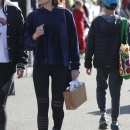 ShoppingFarmersMarket-026.jpg