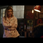 a_nice_girl_like_you_2020_1080p_web_h264-huzzah_0514.jpg