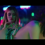 a_nice_girl_like_you_2020_1080p_web_h264-huzzah_2178.jpg