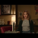 a_nice_girl_like_you_2020_1080p_web_h264-huzzah_3552.jpg