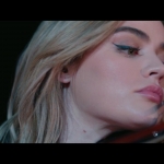 a_nice_girl_like_you_2020_1080p_web_h264-huzzah_4227.jpg