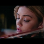 a_nice_girl_like_you_2020_1080p_web_h264-huzzah_4238.jpg