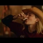 a_nice_girl_like_you_2020_1080p_web_h264-huzzah_4672.jpg