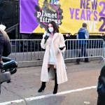 Filename=dickclarksrenyc_311220_010.jpg
Filesize=1164KiB
Dimensions=2048x1363
Date added=Jan 05, 2021 dickclarksrenyc_311220_010.jpg