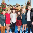 Filename=disneyxmas111114-022.jpg
Filesize=154KiB
Dimensions=640x640
Date added=Sep 27, 2015 disneyxmas111114-022.jpg
