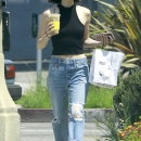 gettingbreakfastLA220617-012.jpg