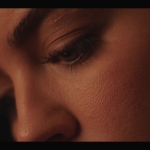 katy_keene_s01e01_1080p_web_h264-xlf_0034.jpg