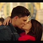 katy_keene_s01e01_1080p_web_h264-xlf_0731.jpg
