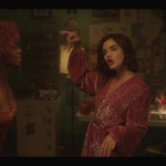 katy_keene_s01e01_1080p_web_h264-xlf_2100.jpg