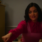 katy_keene_s01e07_1080p_web_h264-memento_1095.jpg