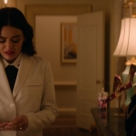 katy_keene_s01e09_1080p_web_h264-memento_0518.jpg