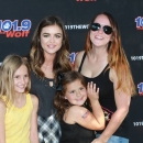 Filename=meet_greet041014-046.jpg
Filesize=62KiB
Dimensions=960x640
Date added=Nov 11, 2015 meet_greet041014-046.jpg