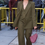 Filename=oanyc110325-107.jpg
Filesize=504KiB
Dimensions=1218x2048
Date added=Mar 21, 2025 oanyc110325-107.jpg